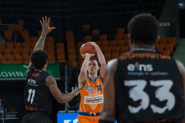 更延续到了 更延续到了