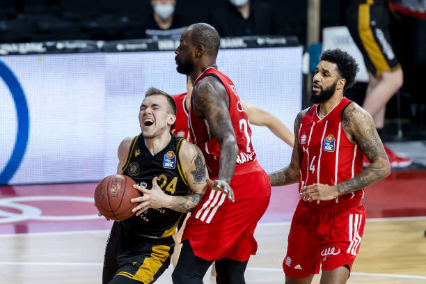 不仅打击了 不仅打击了