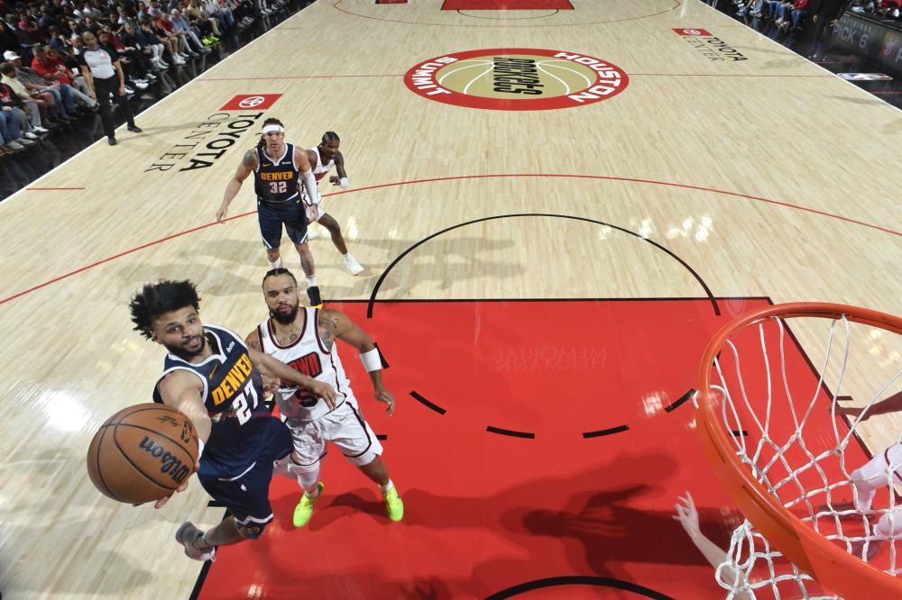 随着足球全 随着足球全