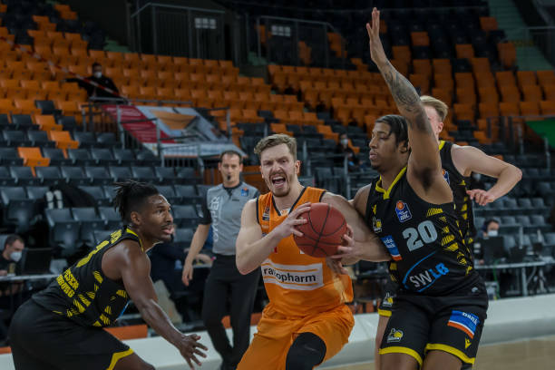 哲林轻松打 哲林轻松打