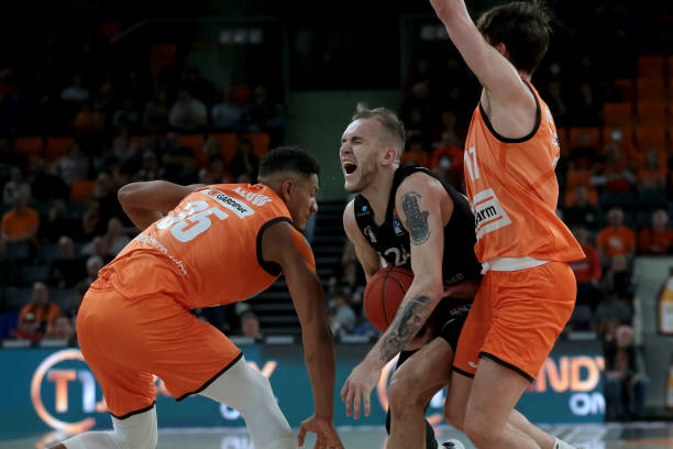 的比赛走势 的比赛走势